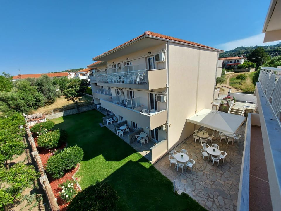 Inner courtyard view