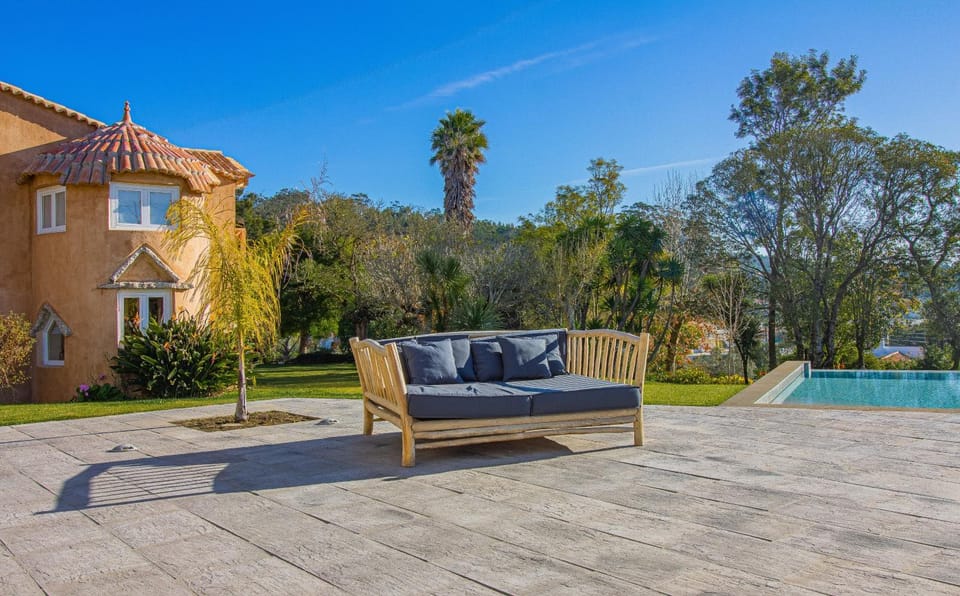 Patio, Garden, Balcony/Terrace, City view, Garden view, Mountain view, Swimming pool, Quiet street view