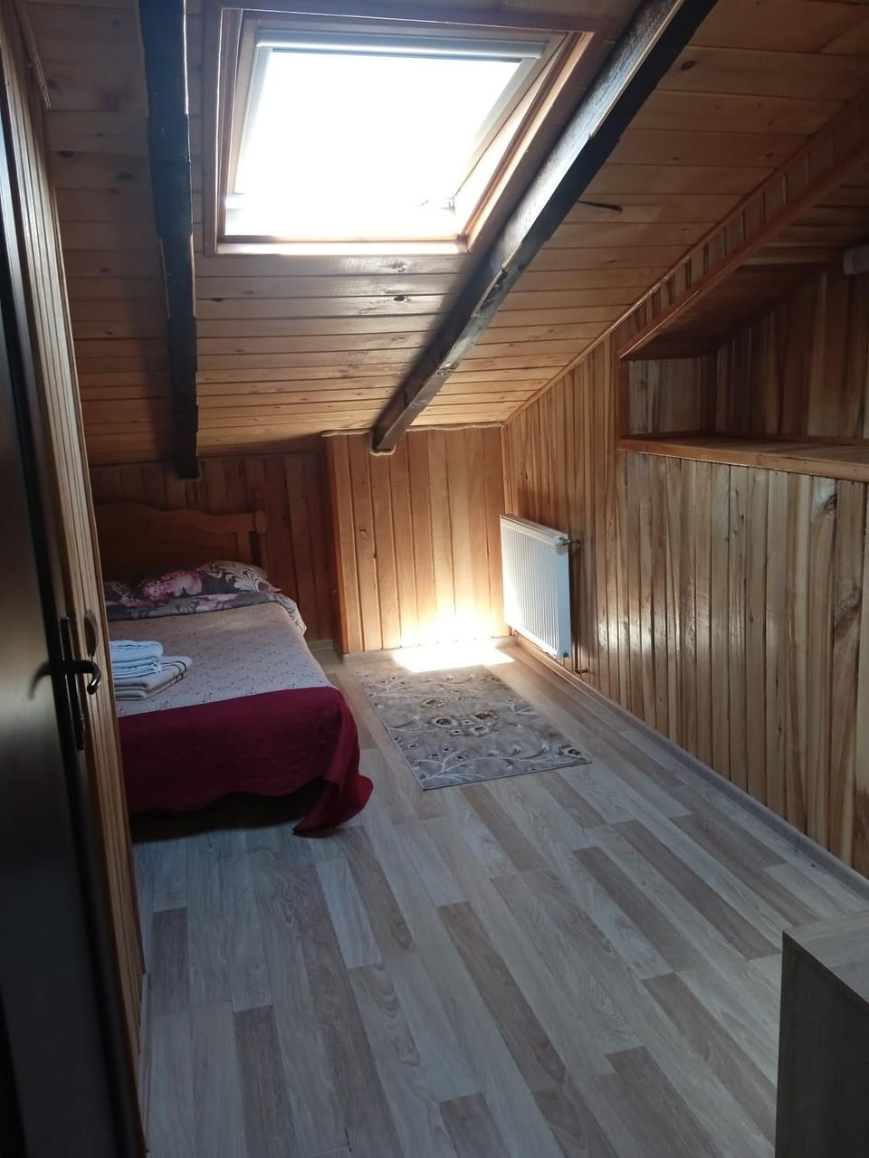 HANUL VANATORULUI Bed and Breakfast in Romania
