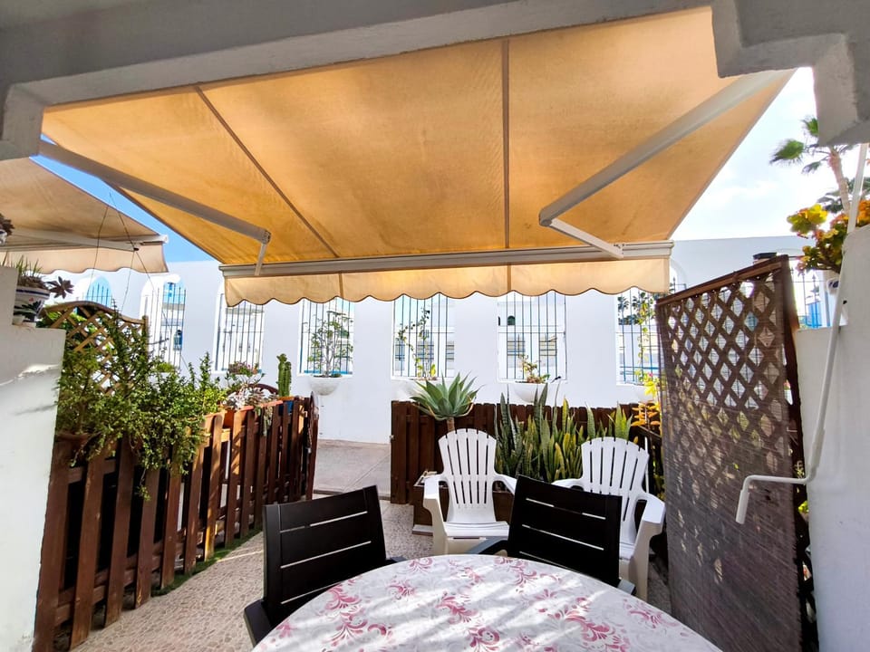 Patio, Dining area