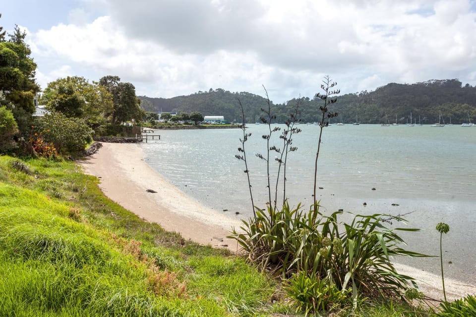 Harbourside Holiday Park Campground/ 
RV Resort in Whitianga