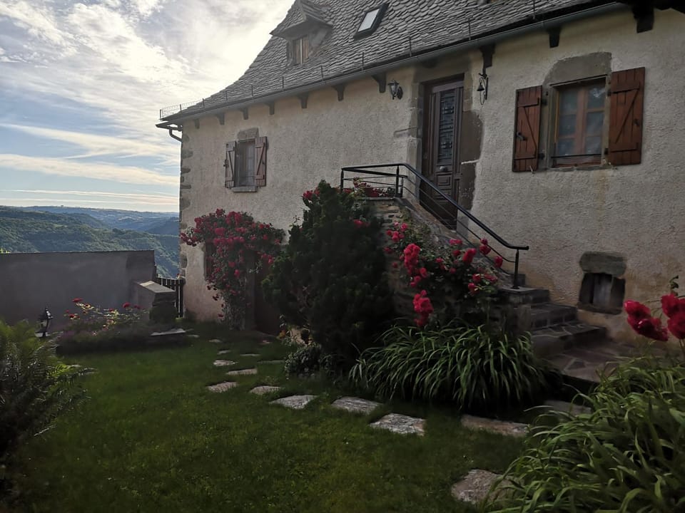 Property building, Garden