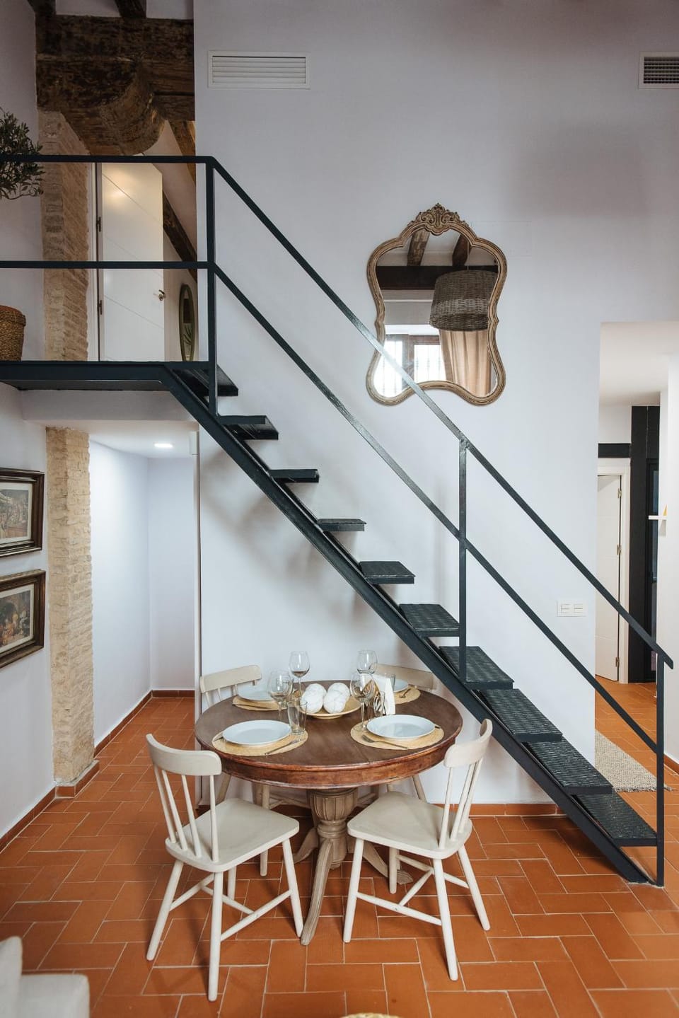 Food and drinks, Dining area