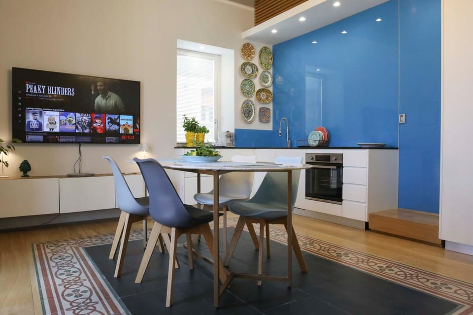 Kitchen or kitchenette, Living room, Dining area, kitchen