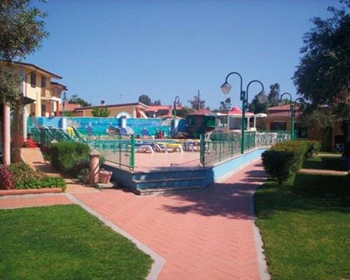 Garden, Swimming pool