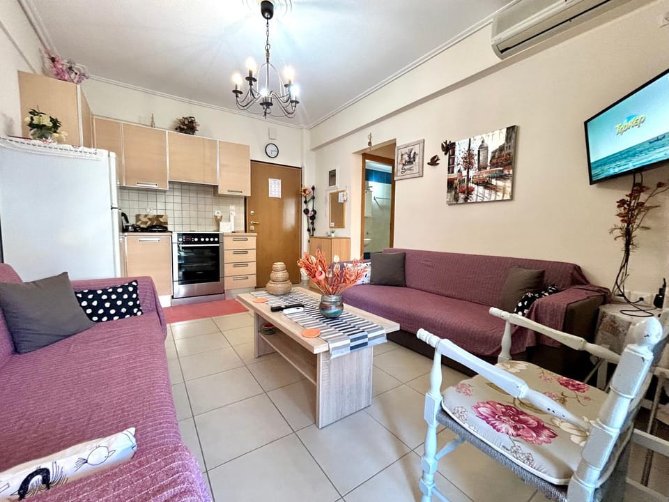 TV and multimedia, Kitchen or kitchenette, Living room, oven, stove, air conditioner