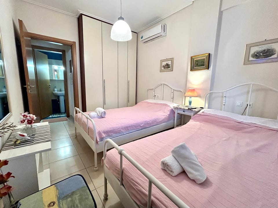 Bed, Bedroom, air conditioner