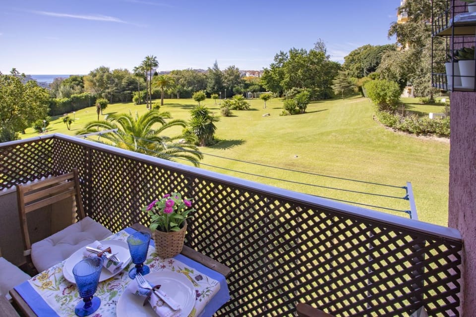 Balcony/Terrace, Garden view