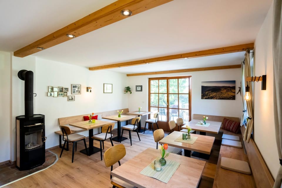 Weinberghof Ilkerl-Luf Bed and Breakfast in Austria