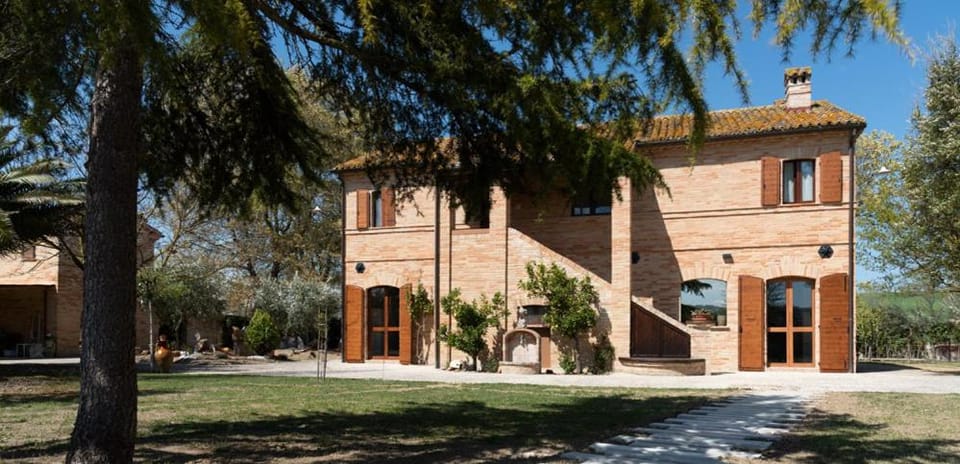Property building, Facade/entrance, Garden