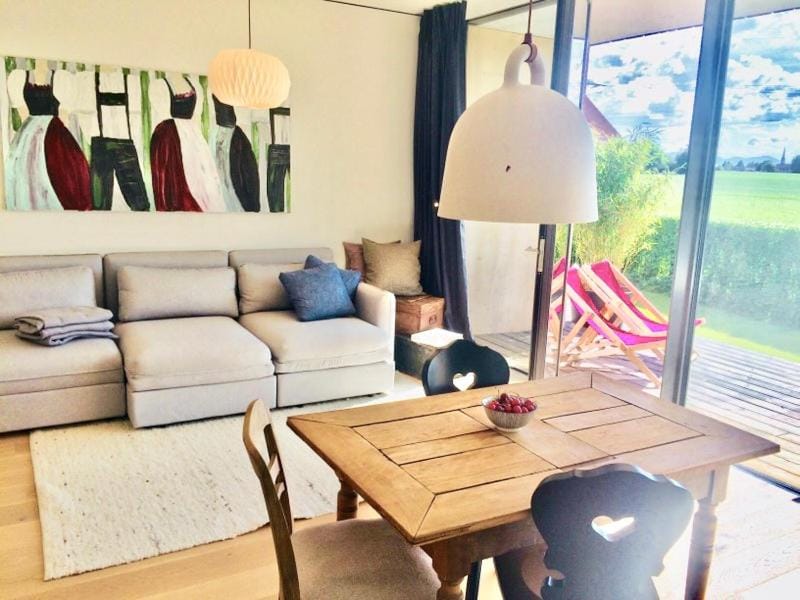 Living room, Dining area