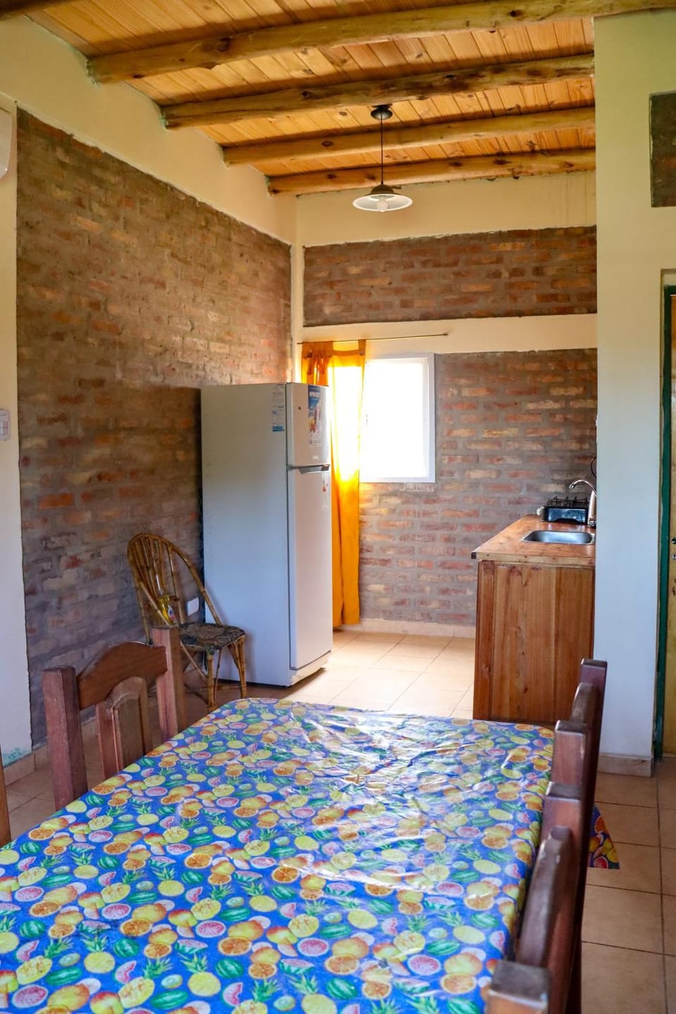 Kitchen or kitchenette, Photo of the whole room, Dining area