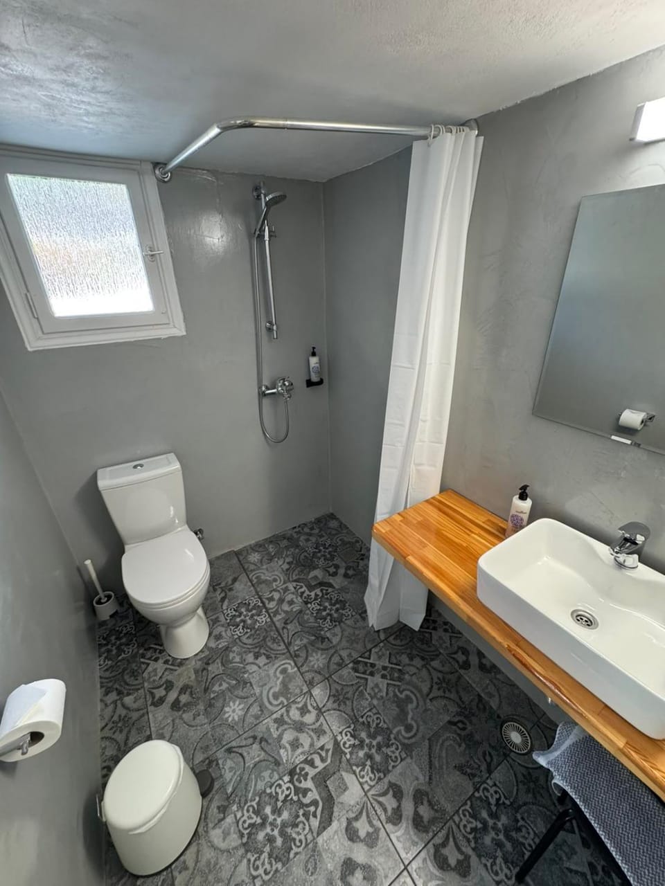 Shower, Bathroom, towels