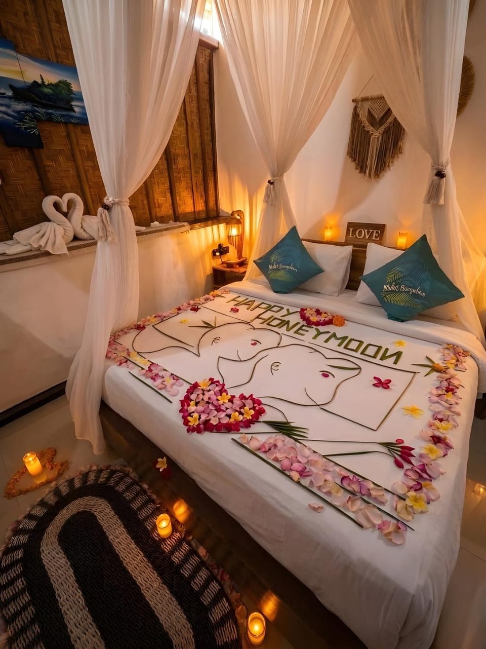 Bed, Other, Photo of the whole room, Decorative detail, Bedroom