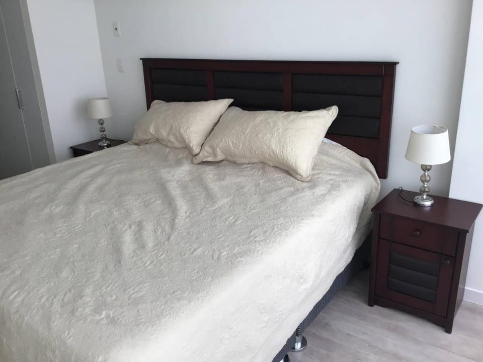 Moderno departamento Miraflorino con aire acondicionado Apartment in Miraflores