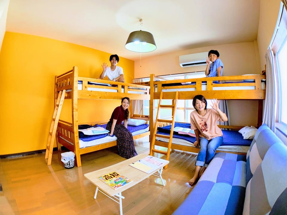 Photo of the whole room, bunk bed