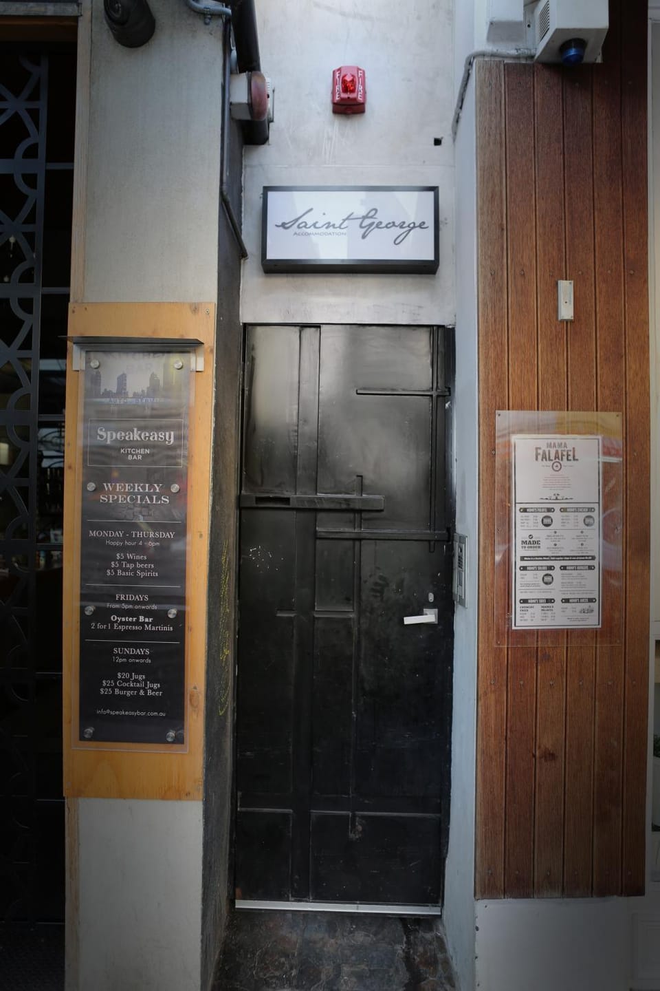 Facade/entrance