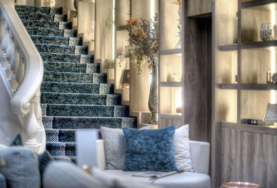 Lobby or reception, On site