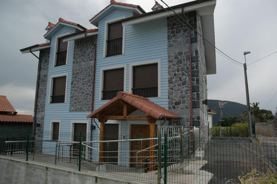 Property building, Day