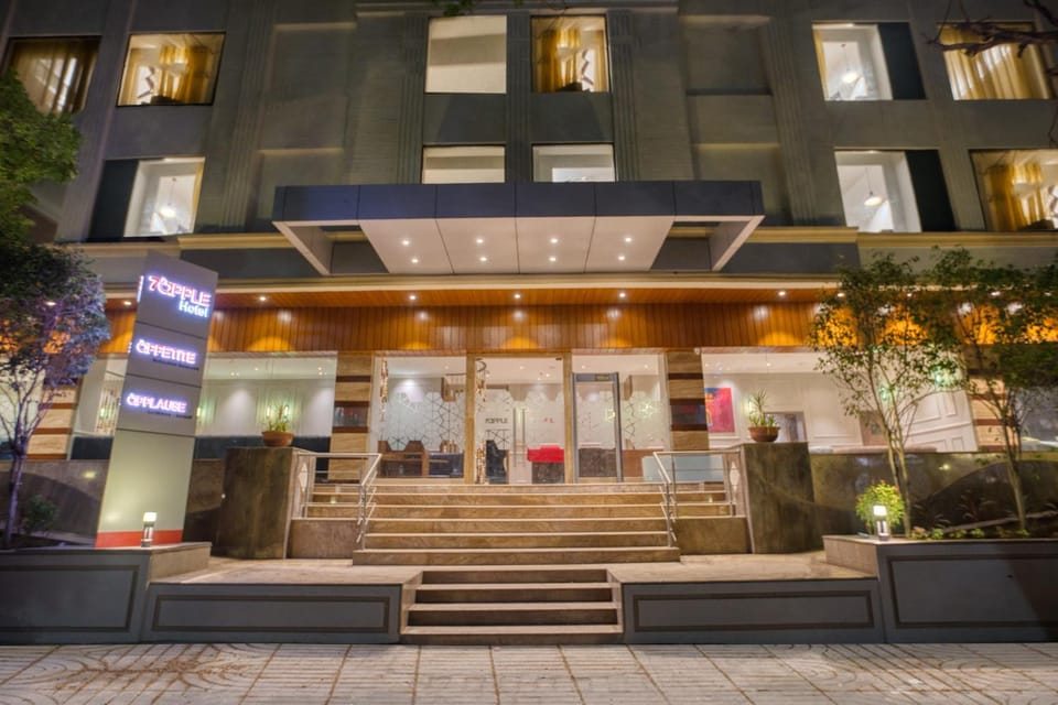 Facade/entrance