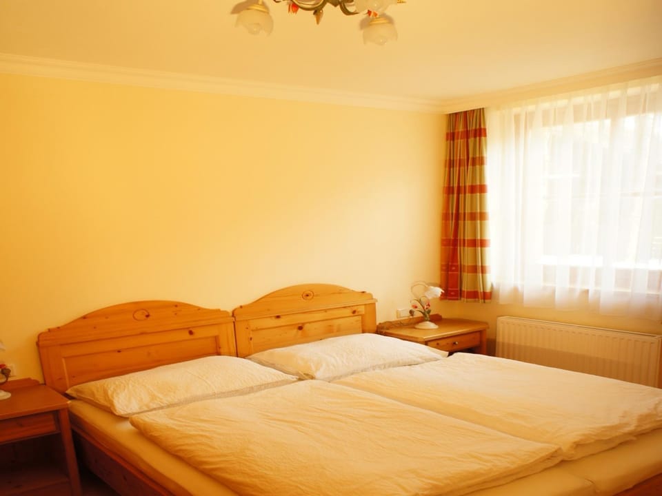 Bed, Day