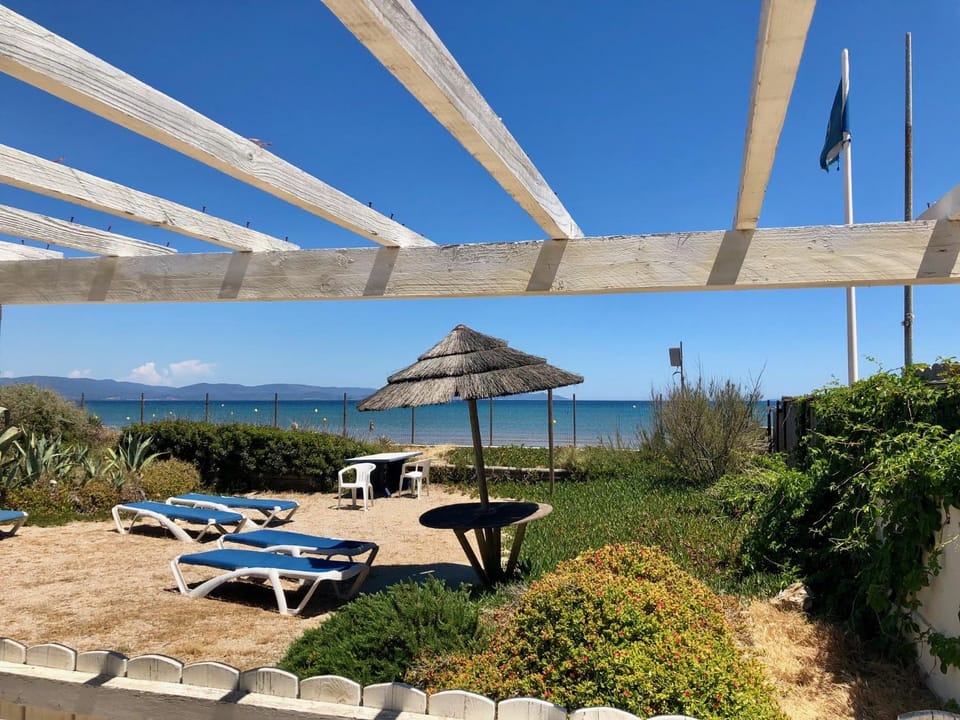 Landmark view, Landmark view, Sea view, Sea view, Area and facilities