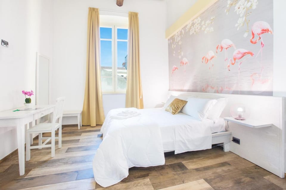 Bed, Living room, Photo of the whole room, Seating area, Bedroom, towels