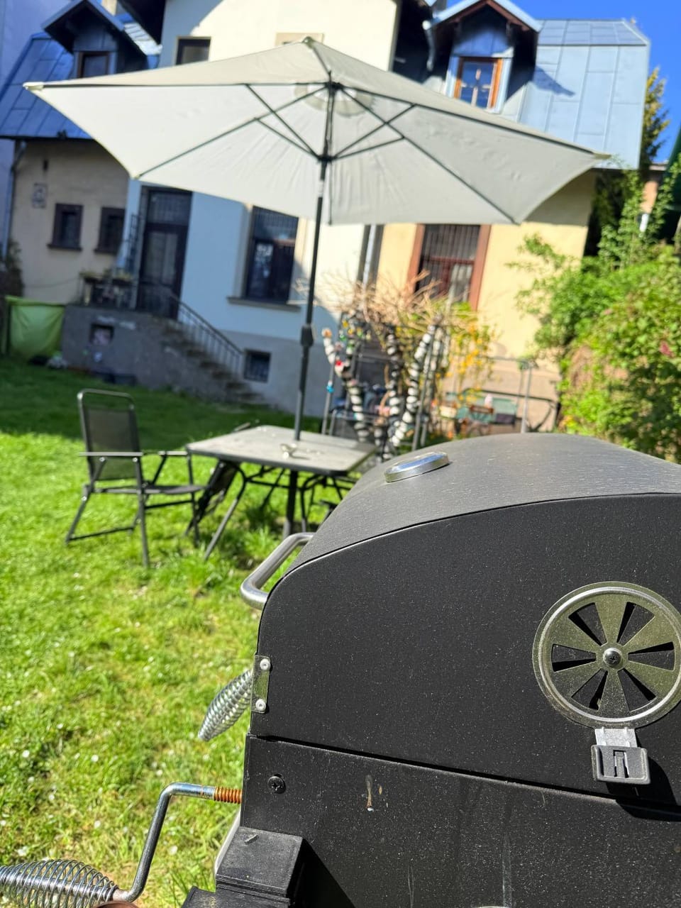 Patio, Spring, Day, BBQ facilities, Garden, Garden view