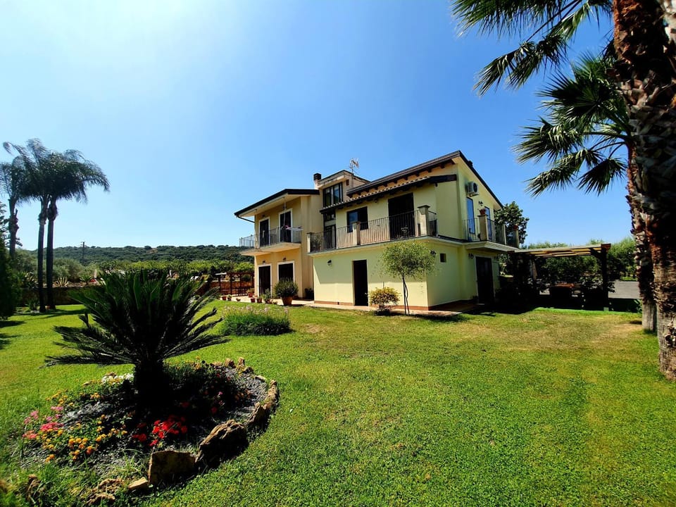 Property building, Spring, Garden view