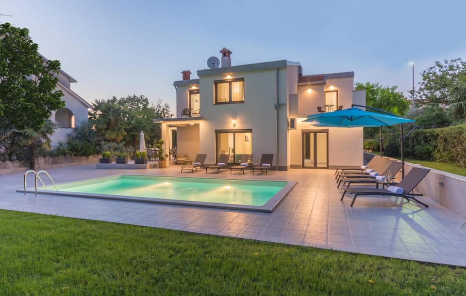 Villa Ana 1863 House in Poreč