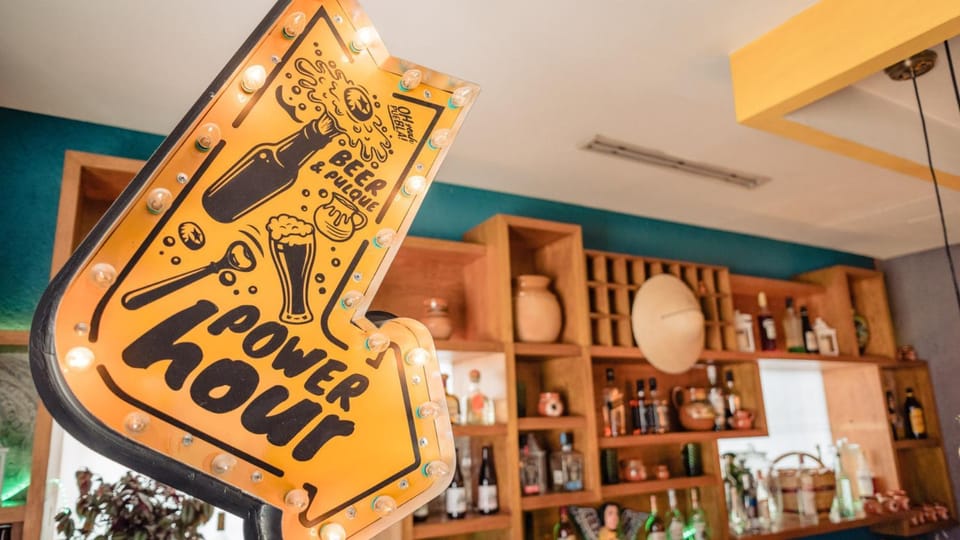 Restaurant/places to eat, Nightclub / DJ, Lounge or bar