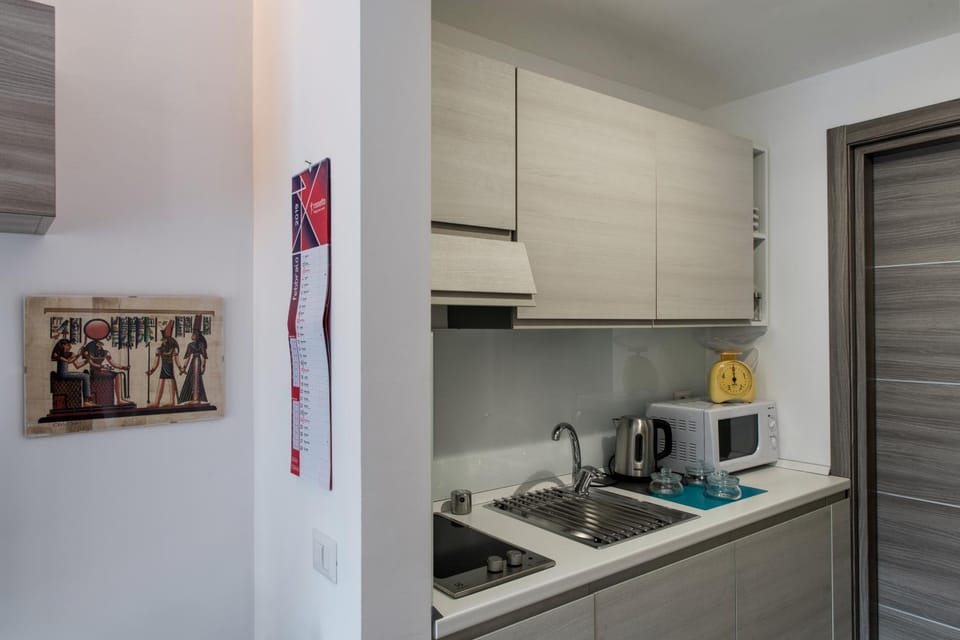 Kitchen or kitchenette, Communal kitchen