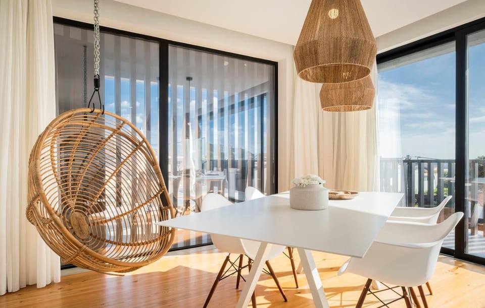 Dining area, Mountain view, Pool view, Sea view