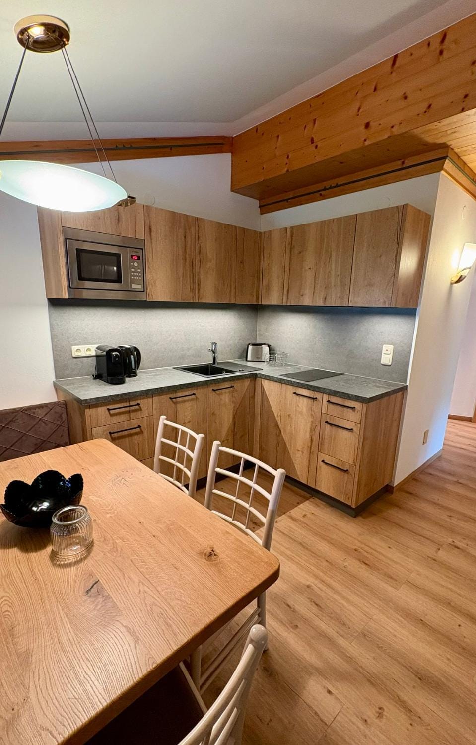 Dining area, kitchen