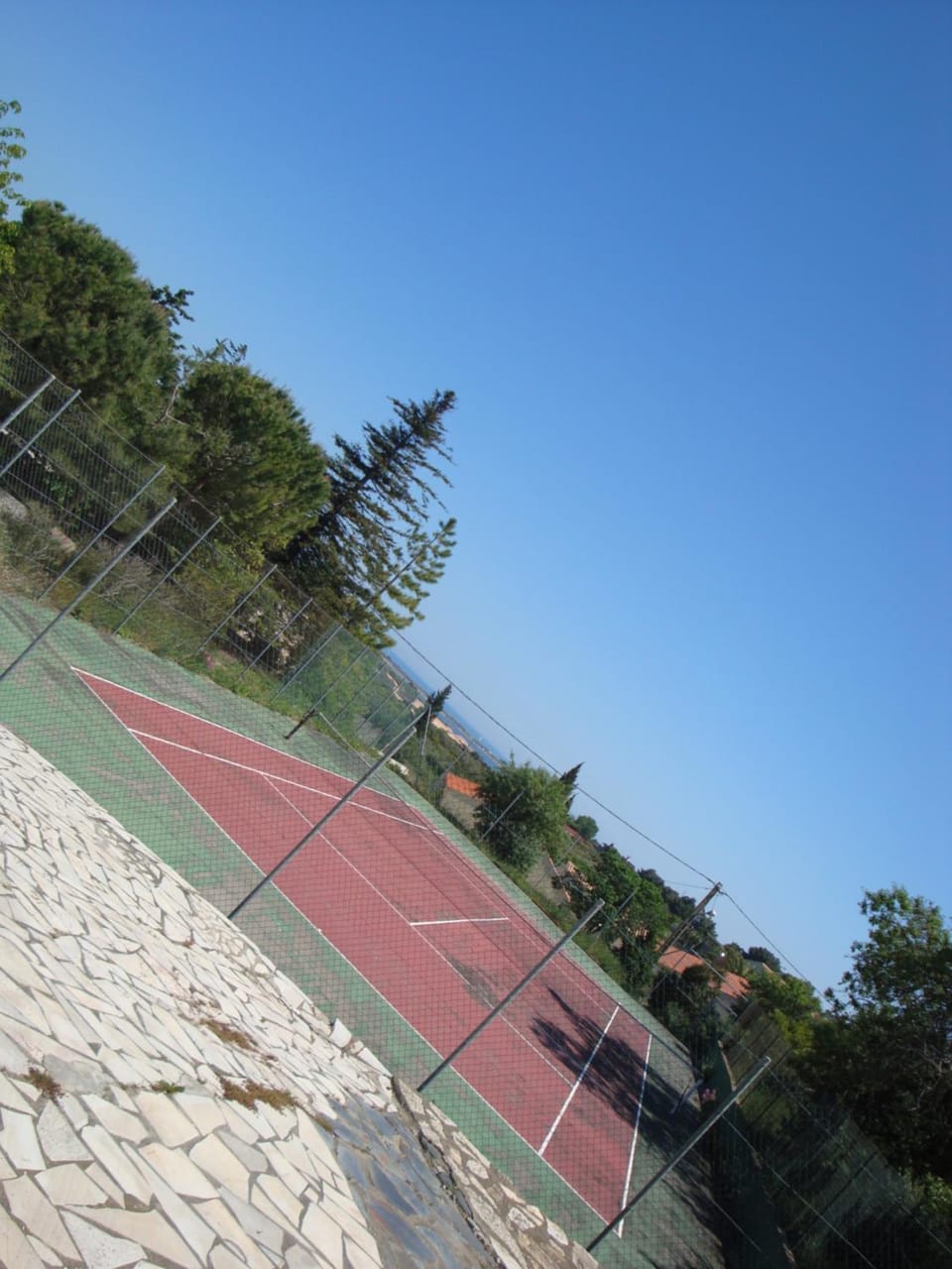 Leucate,cadre arboré,ombragé,sous les cyprès Apartment in Leucate