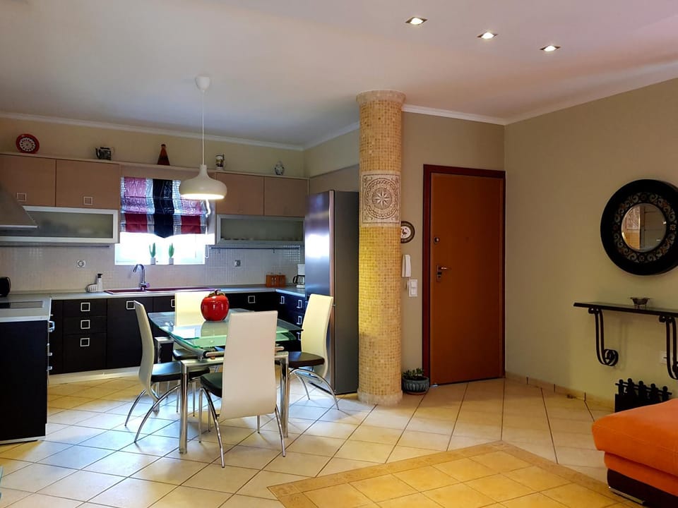 Living room, Dining area, kitchen