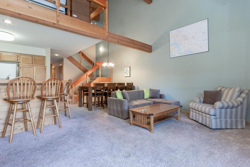 Snowcreek IV 588 House in Mammoth Lakes