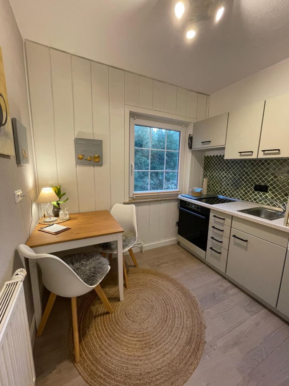 Kitchen or kitchenette, Dining area, dishwasher, oven