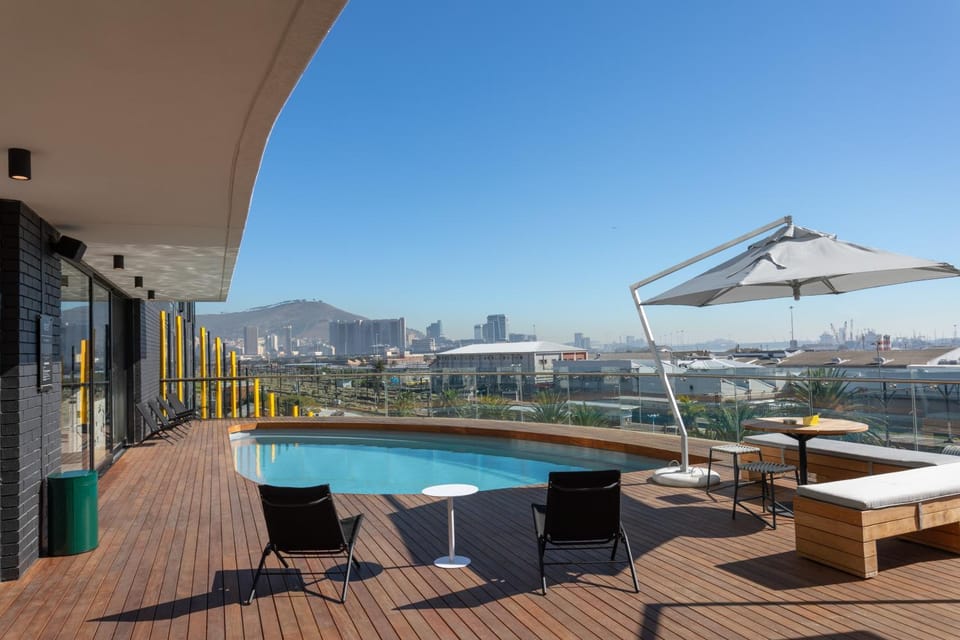 Brand new penthouse with waterfront views Apartment in Cape Town