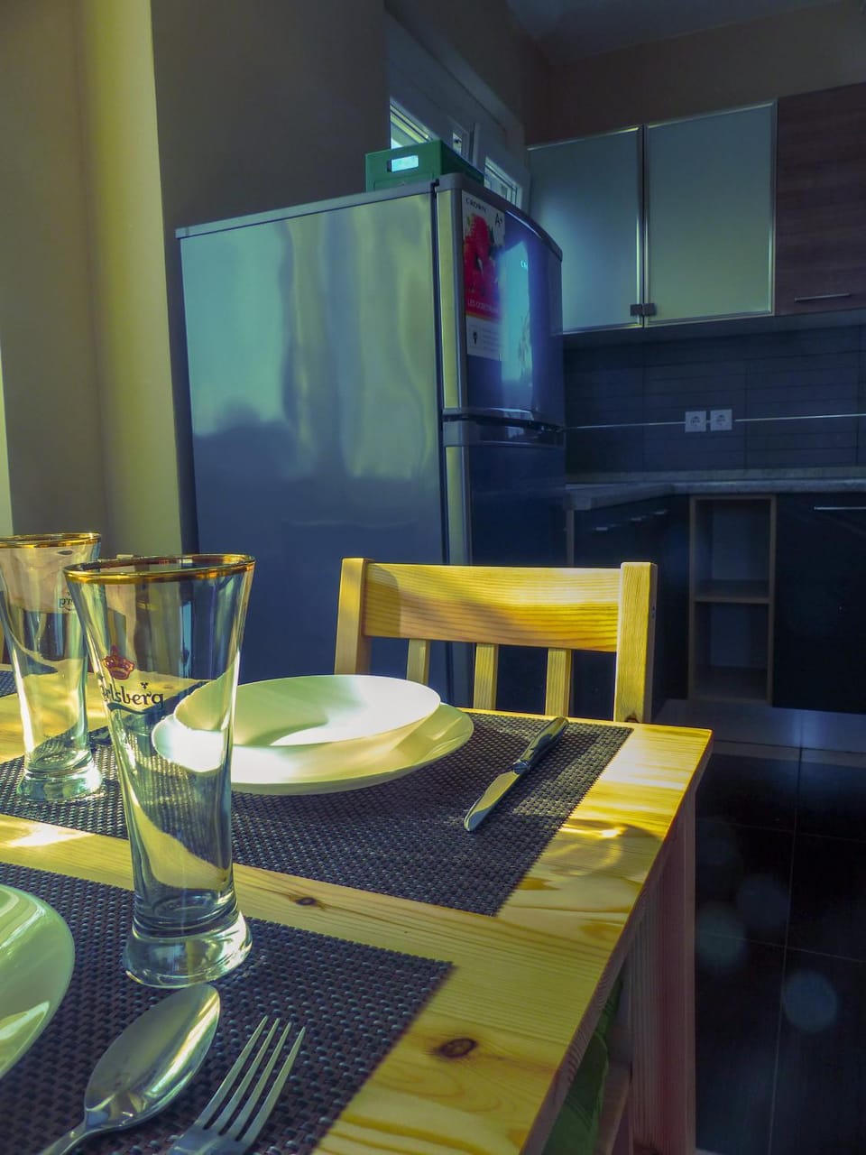 Kitchen or kitchenette, Dining area