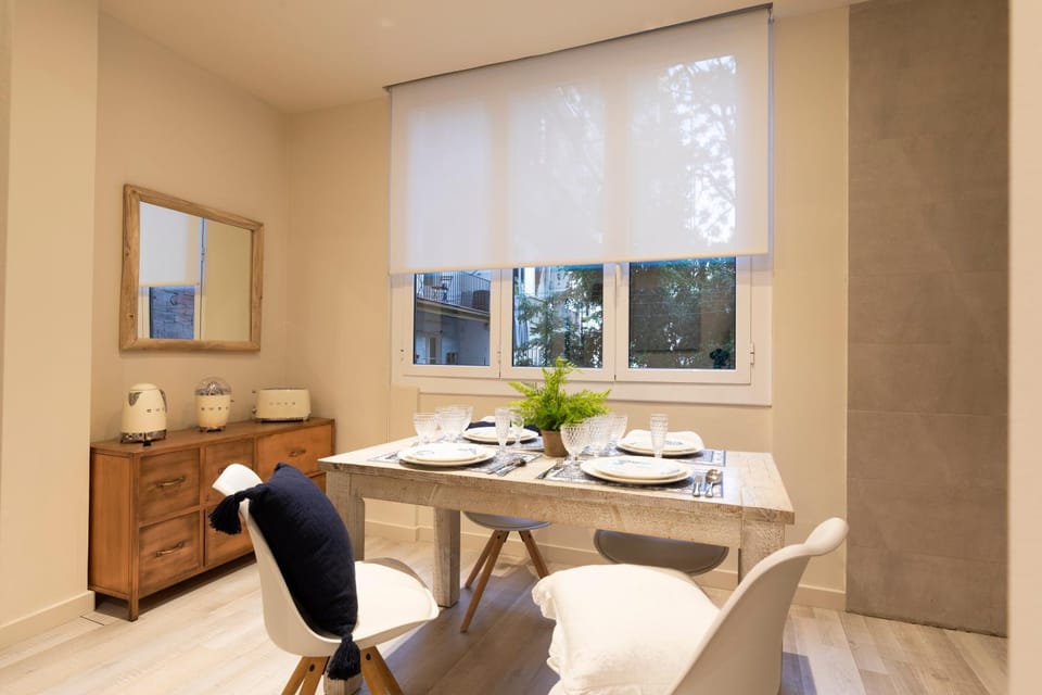 Coffee/tea facilities, Dining area
