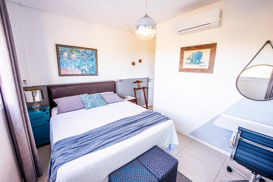 Bed, TV and multimedia, Bedroom, air conditioner