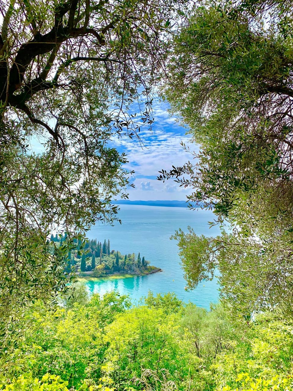 Nearby landmark, Natural landscape, Lake view