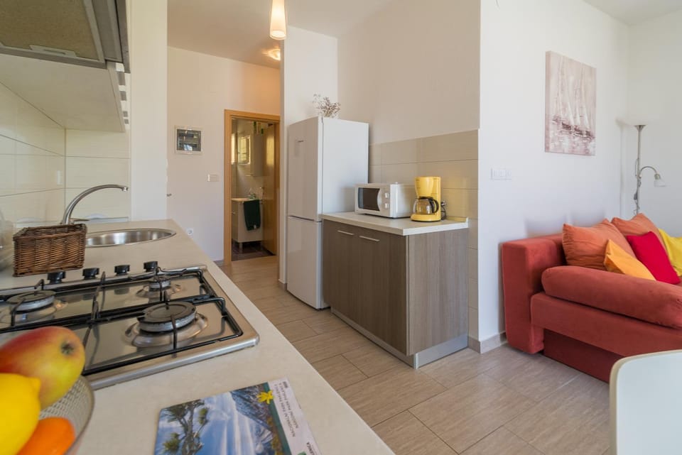 Coffee/tea facilities, Kitchen or kitchenette