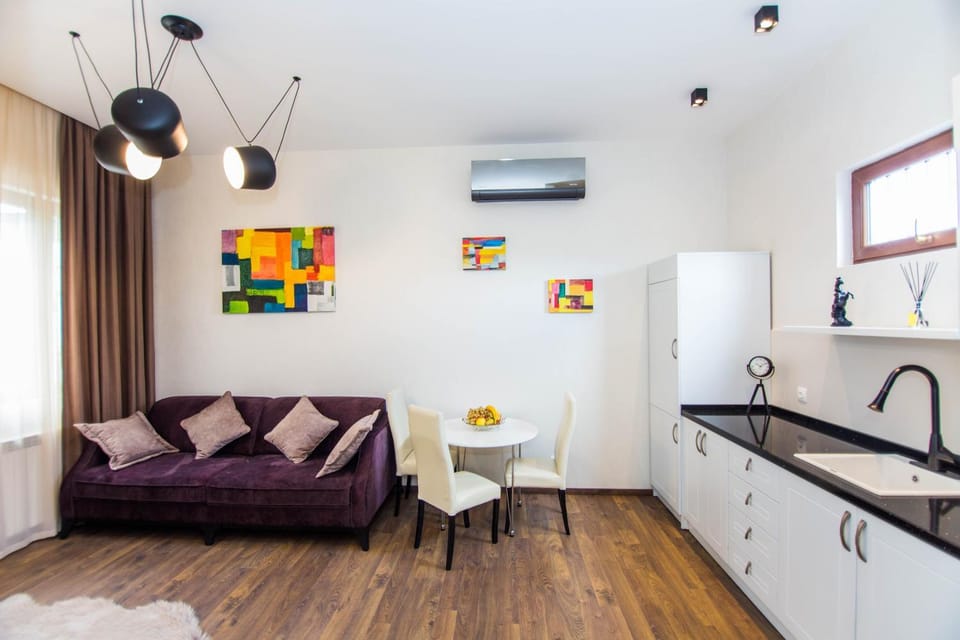 Living room, Dining area, minibar, air conditioner