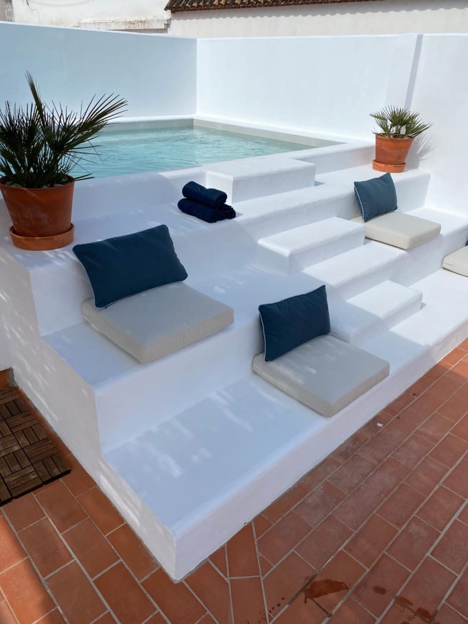 Solarium, Swimming pool
