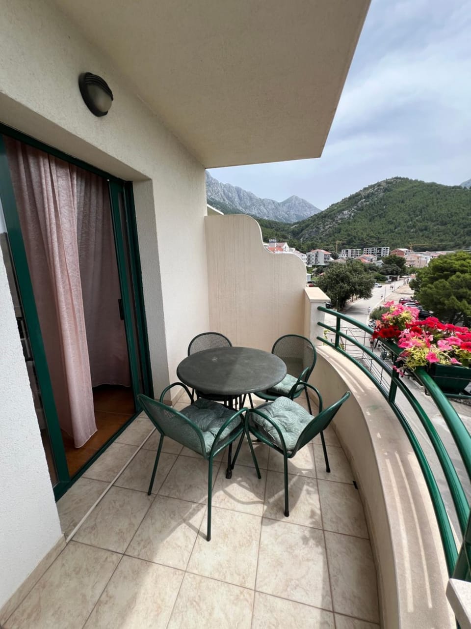 Day, Natural landscape, Balcony/Terrace