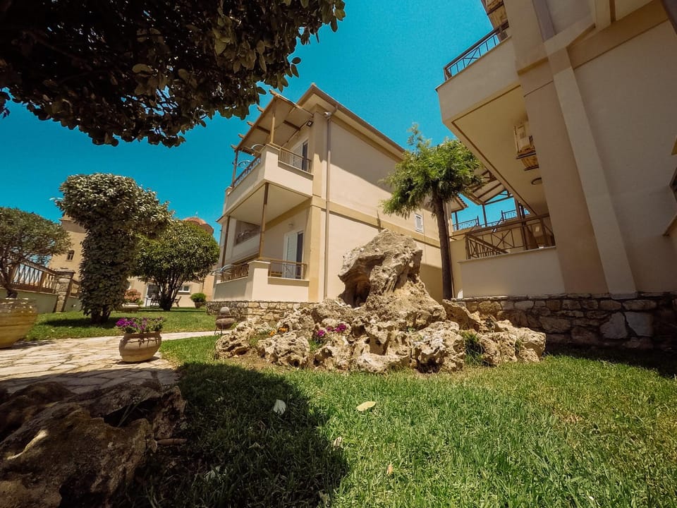 Dream Drop Studios Apartment in Messenia