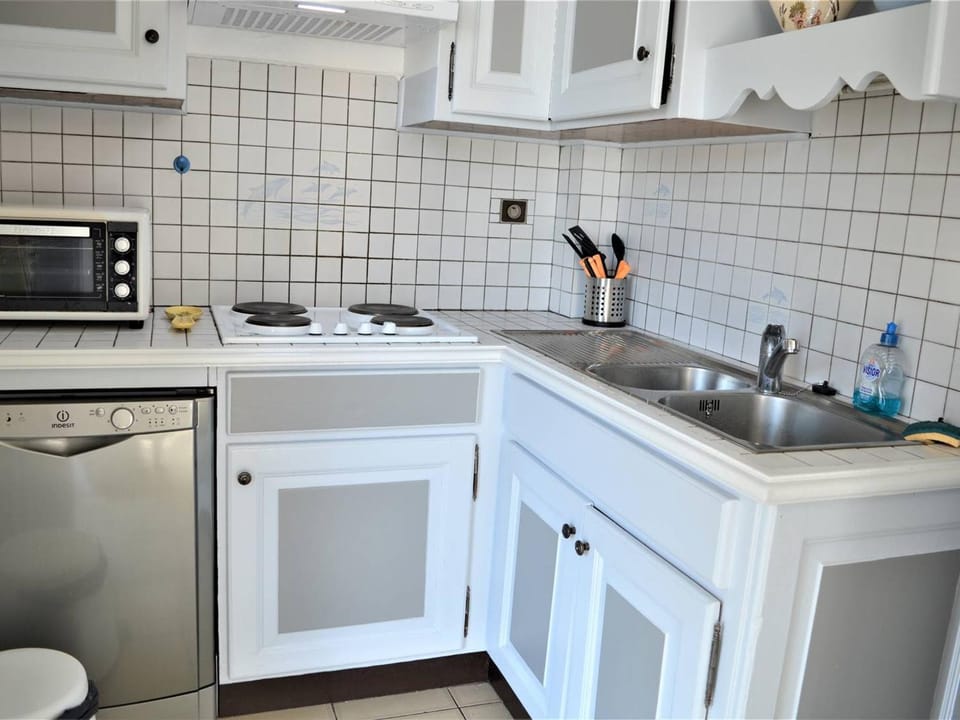 Appartement PMR 2 pièces, clim, garage, proche plages et commerces - FR-1-226B-36 Apartment in Cavalaire-sur-Mer