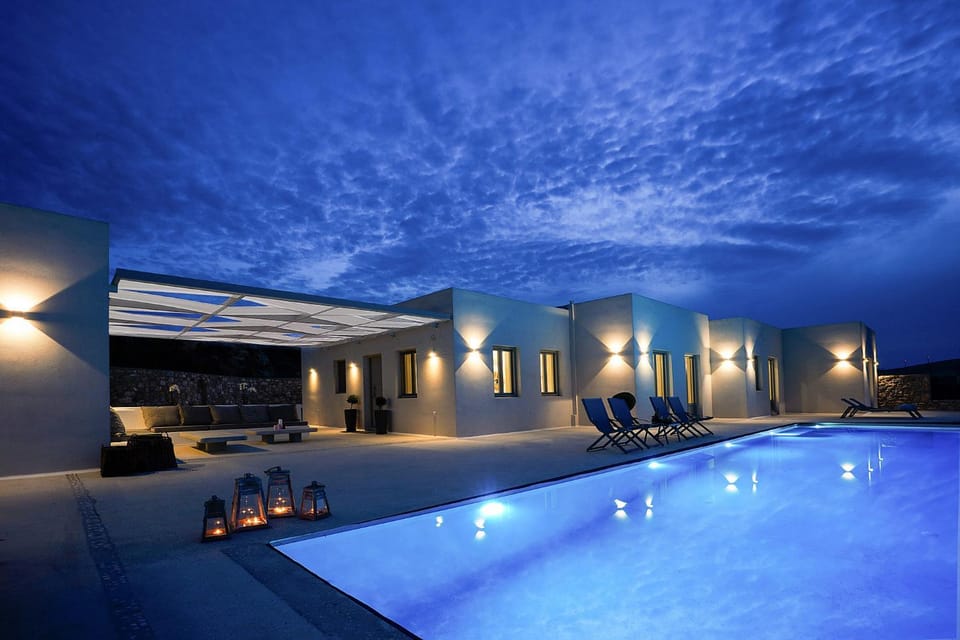 Night, Natural landscape, Swimming pool, sunbed